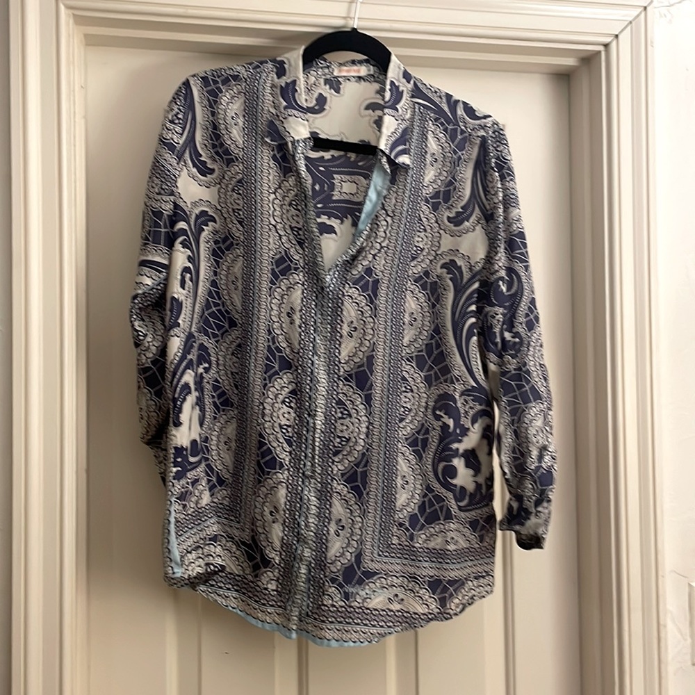 Johnny Was silk Button Front Shirt Blouse . Blue and cream paisley print, size s